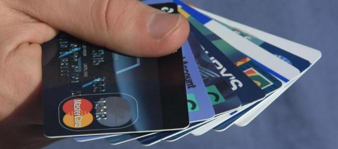 Mi a legjobb banki műanyag kártya?