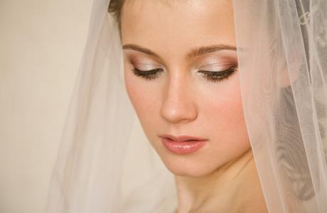 Mi az, esküvői smink a kék szemeknek?